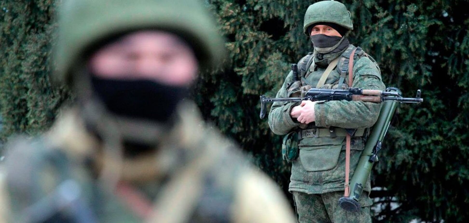 Кто в России управляет террористами на Донбассе и снабжает их оружием