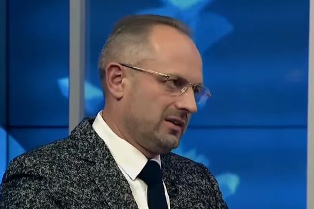 Згідно із законом всі відносини з РФ повинні бути давно розірвані - Безсмертний