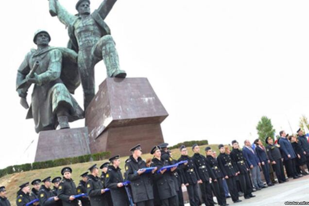 'Готовят мясо на убой': оккупанты завлекают школьников Крыма в военизированную организацию