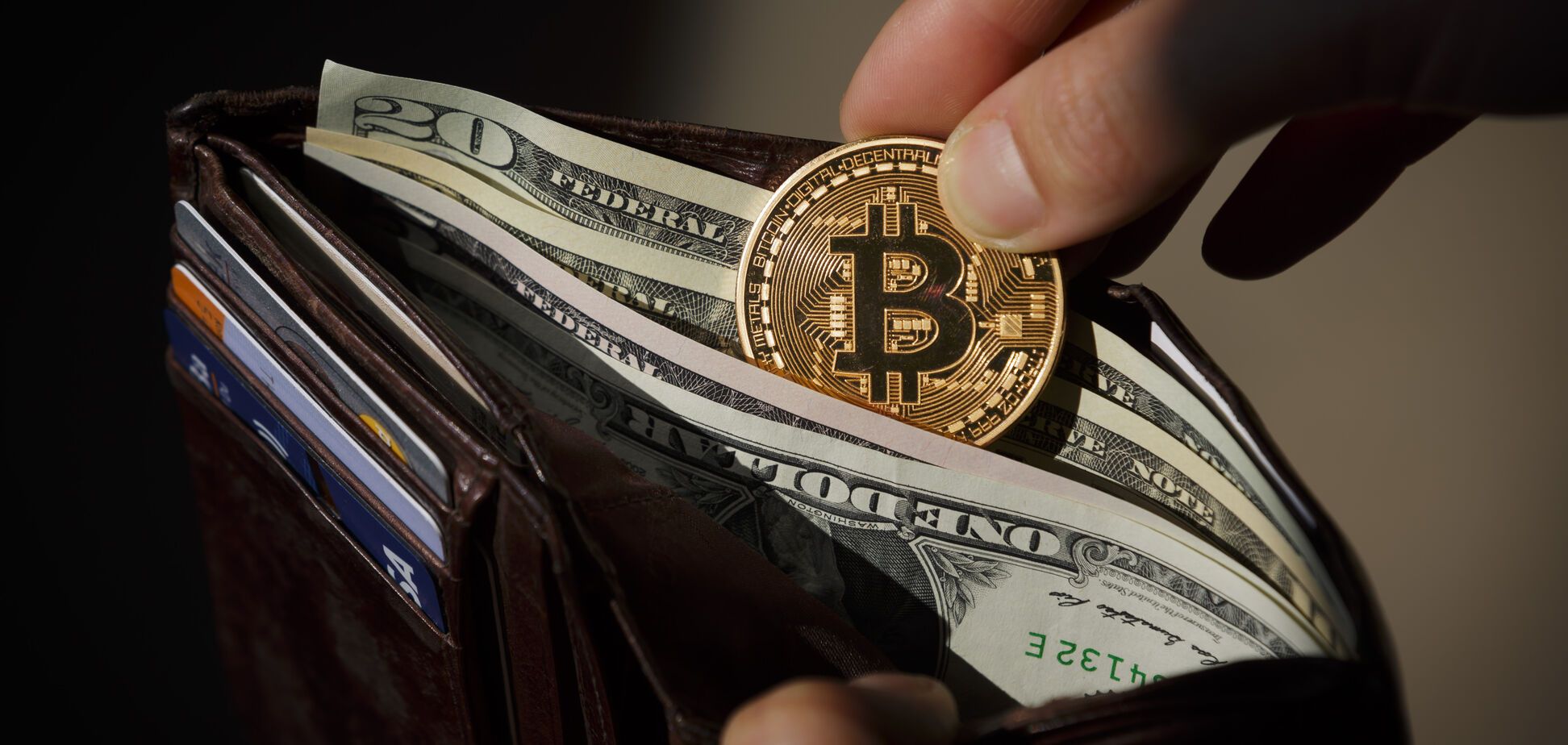 Новий рекорд: курс Bitcoin виріс вище $8100