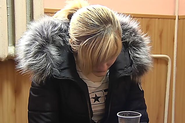 Бросила малышей одних на неделю: в Киеве суд решил судьбу горе-матери