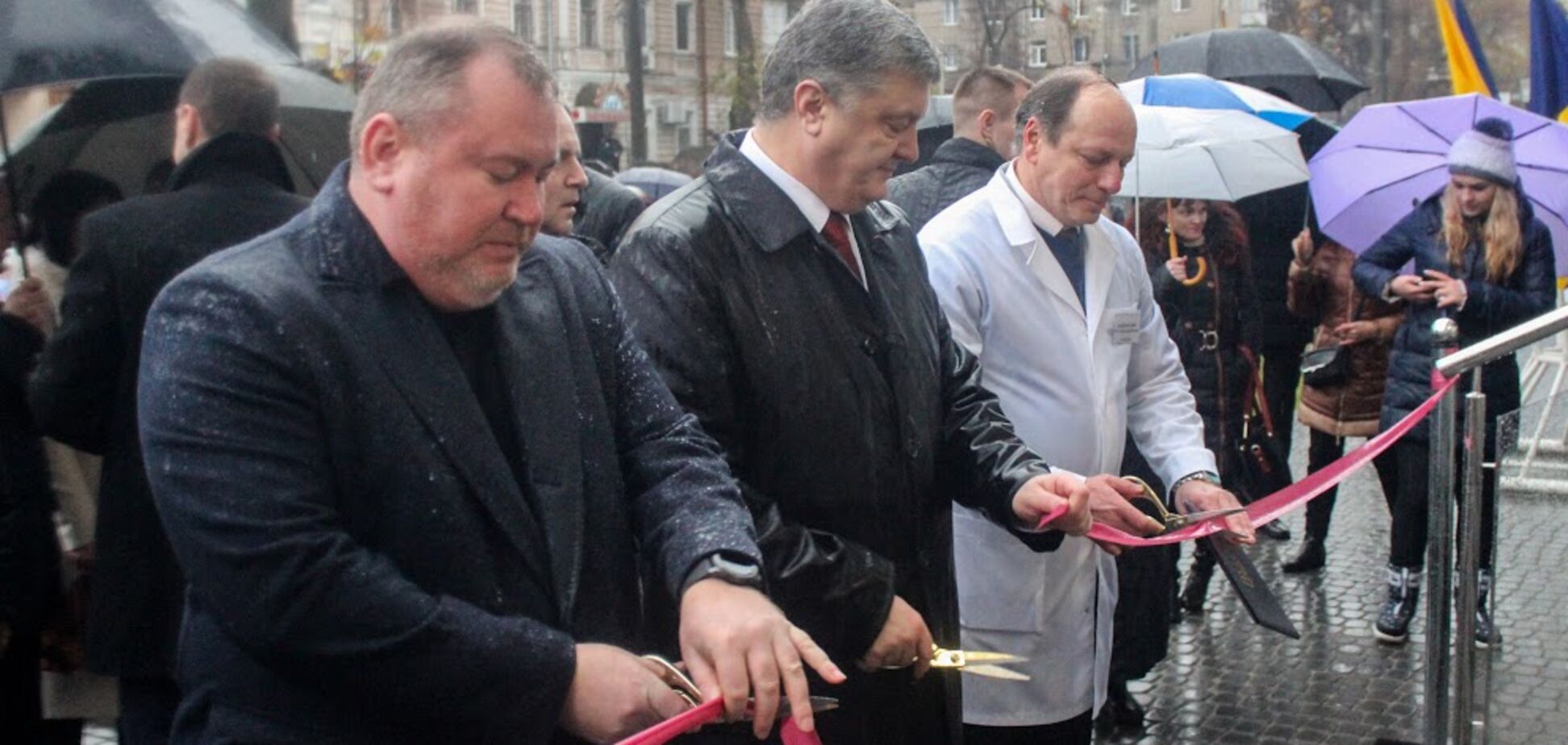 Порошенко открыл в Днепре уникальную для Украины детскую больницу