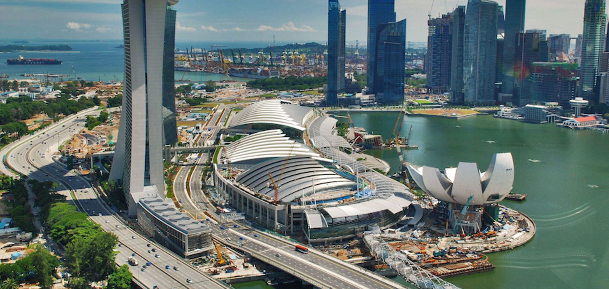 Основа успіху Сінгапуру: Києву є куди прагнути