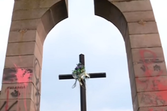 'Щоб бандерівці не зробили святиню': у Польщі познущались над пам'ятником УПА