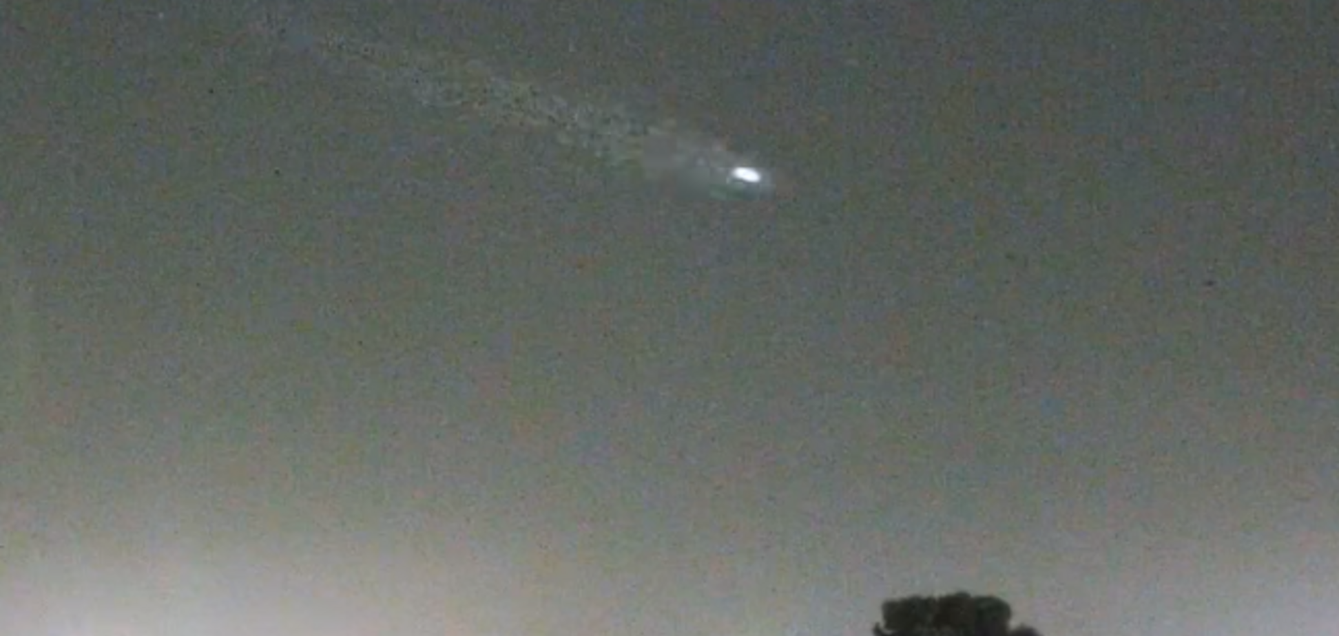 НЛО в небе над Британией всполошило сеть: удивительное видео