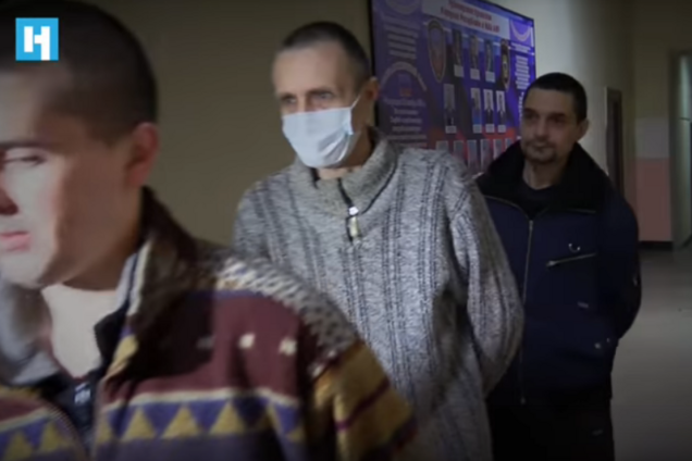 'Сынок, я тебя жду': украинским пленным в 'ЛНР' дали позвонить домой