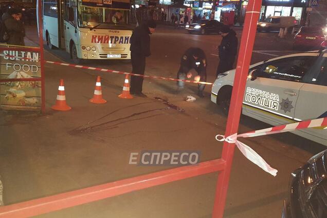 У Києві на зупинці застрелився чоловік »не європейської зовнішності'