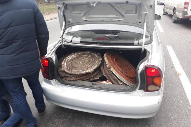 У Запоріжжі на гарячому 'взяли' злодія каналізаційних люків