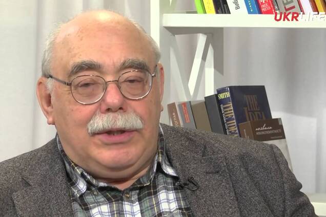 Александр Пасхавер