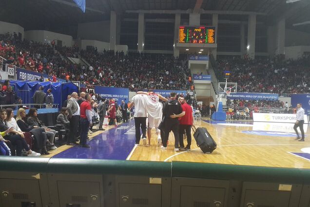 Сборная Турции лишилась лидера перед отборочным матчем Кубка мира-2019 с Украиной