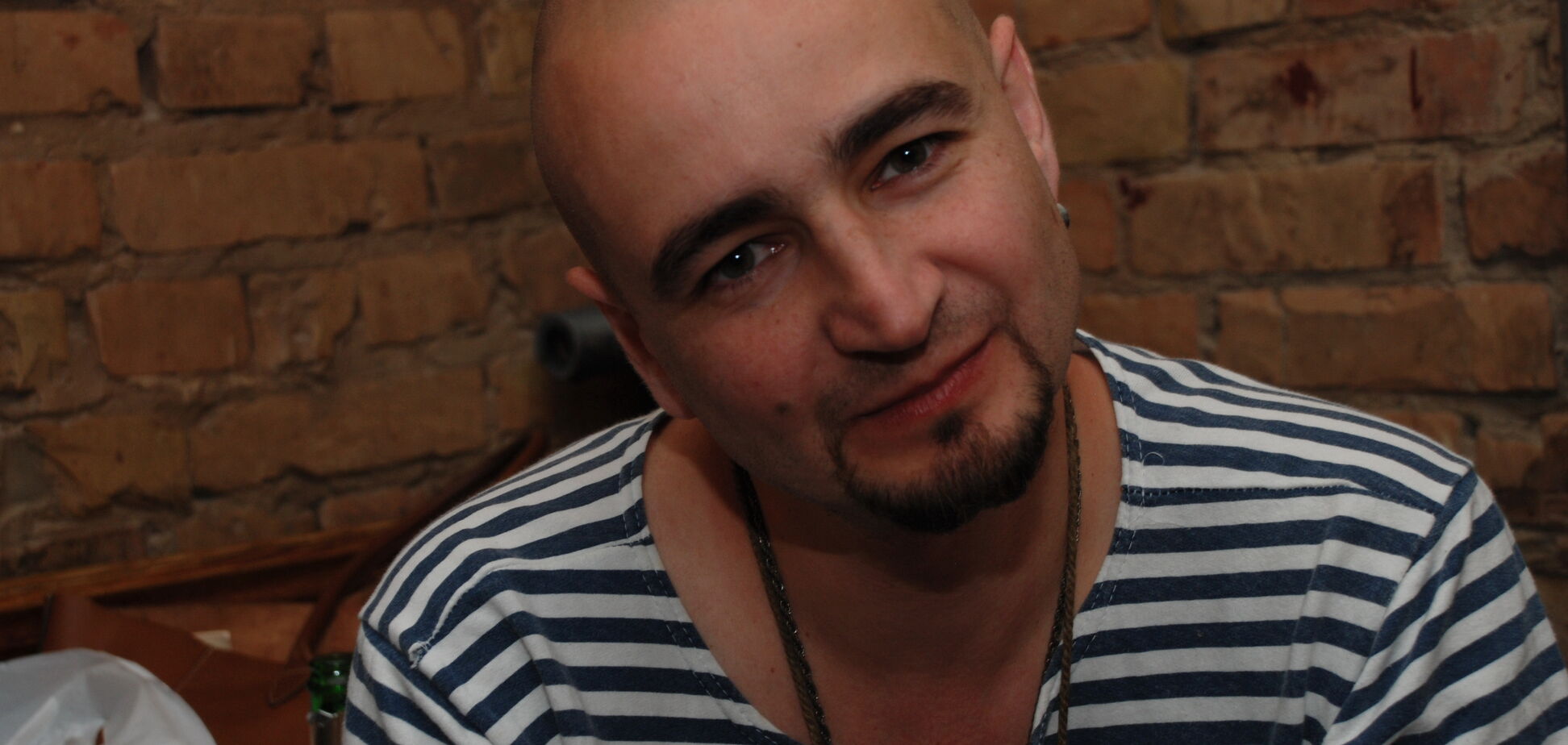 ЗМІ потішили мережу фейком про відомого українського поета, який випав із вікна