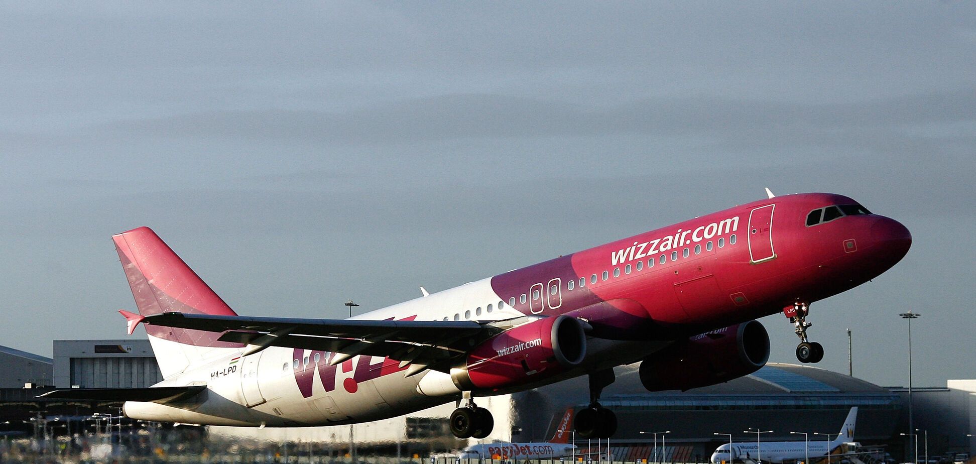 Wizz Air повертається у велике українське місто: названі напрямки