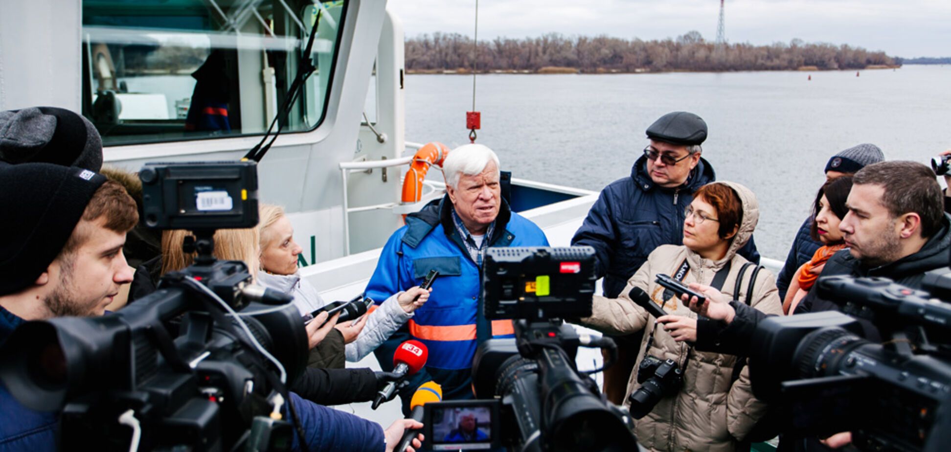 'НИБУЛОН' показал работу уникального судна, способного углублять скалистое дно Днепра