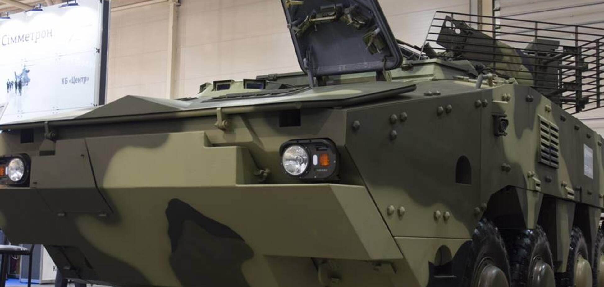 Порошенко показав новітню надпотужну військову машину для ЗСУ: мережа в захваті