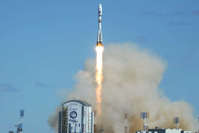 'Запустили в космос кастрюлю': фиаско российского спутника довело сеть до истерики