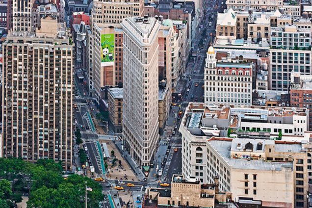 Нью-Йорк, Гонконг или Токио? Соцсеть поразило яркое фото Киева