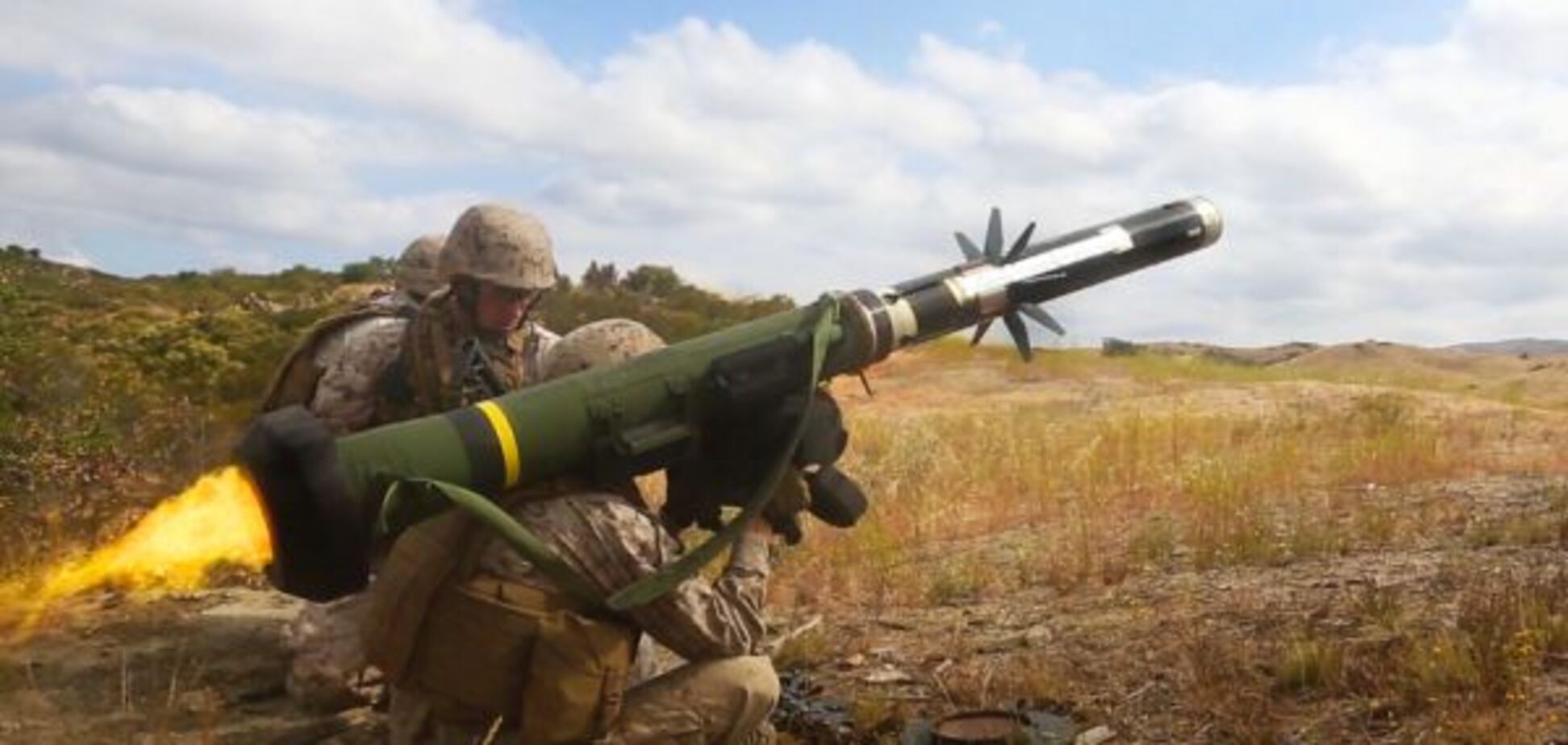 Названа главная причина, почему США тянут с предоставлением оружия Украине