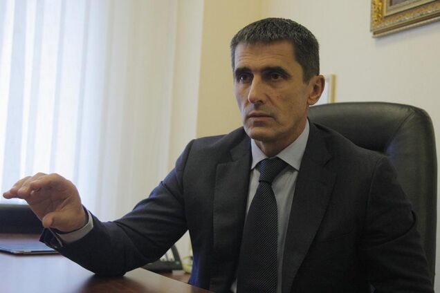 Оформили ФОП: з'явилися подробиці про бізнес колишнього генпрокурора і його сина