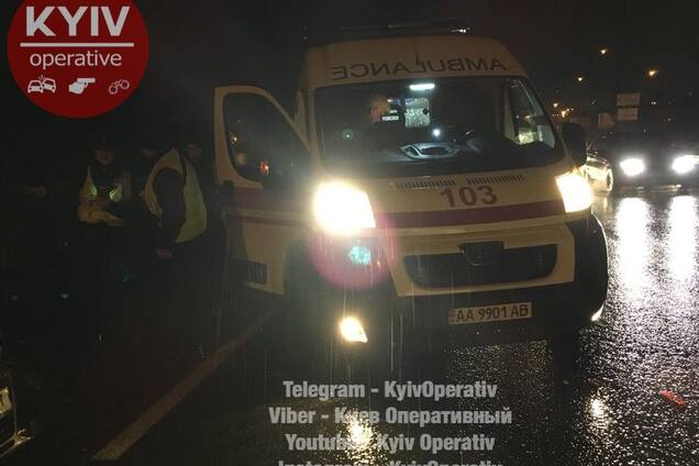 Пассажир вылетел из авто: в Киеве пьяный водитель устроил жуткое ДТП