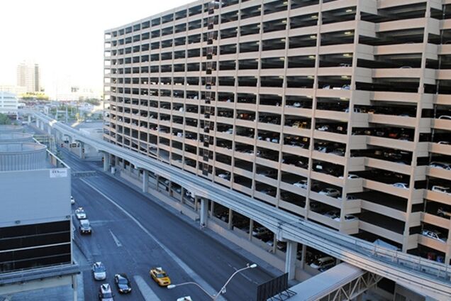 Кличко собирается строить многоуровневые паркинги вместо гаражей