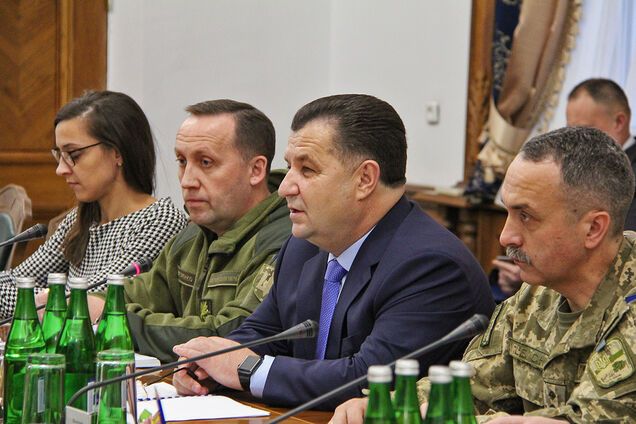 Степан Полторак