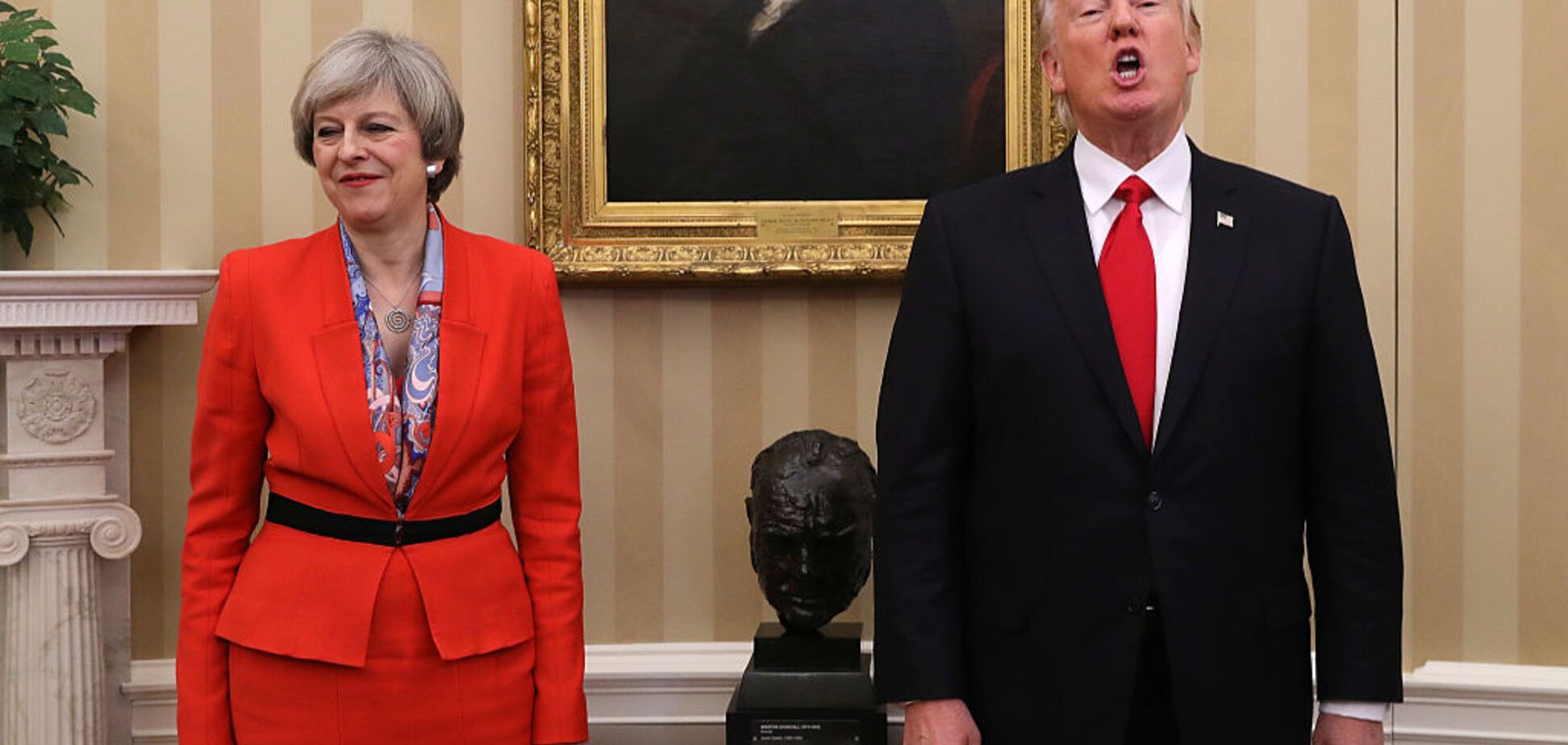 Хватит читать Twitter: Трамп дерзко обратился к Терезе Мэй