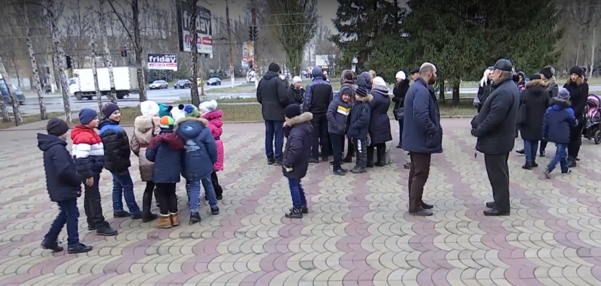 Все в шоке: в Кривом Роге третьеклассник бьет и режет детей в школе