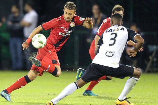 Футболист сборной Украины получил тяжелейшую травму в Германии