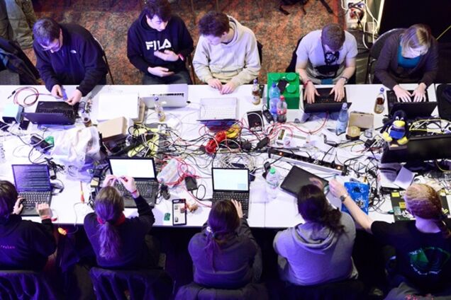 Фабрика троллей