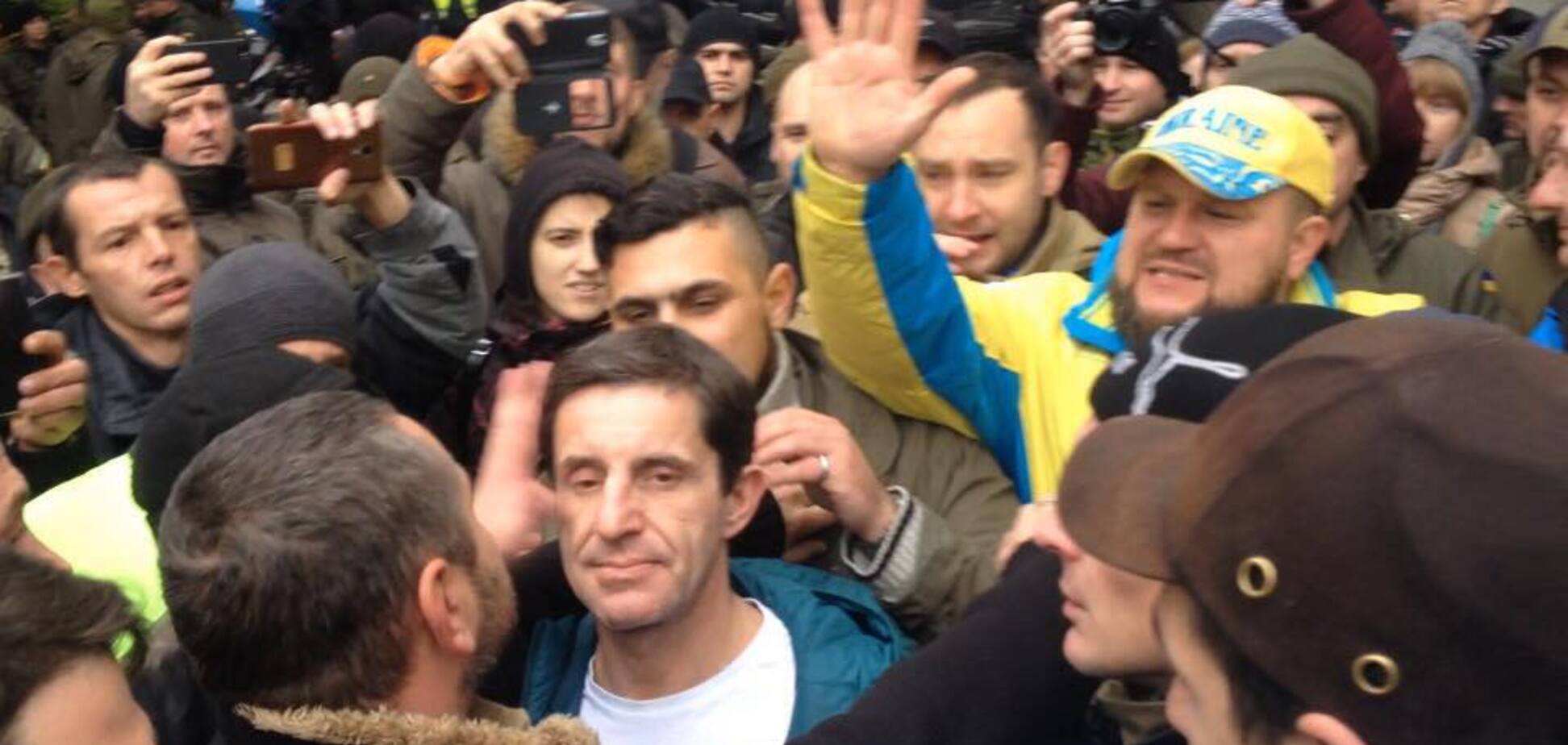 Напад на Шкіряка: з'явилися ексклюзивні фото та відео