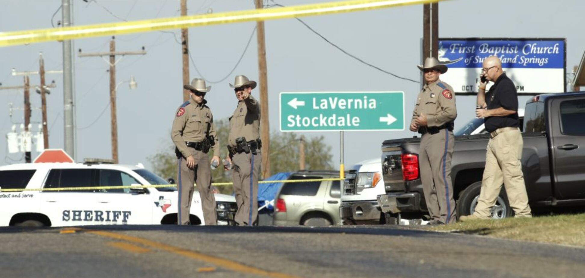 'Шокирован': Порошенко выразил соболезнования США в связи со стрельбой в церкви