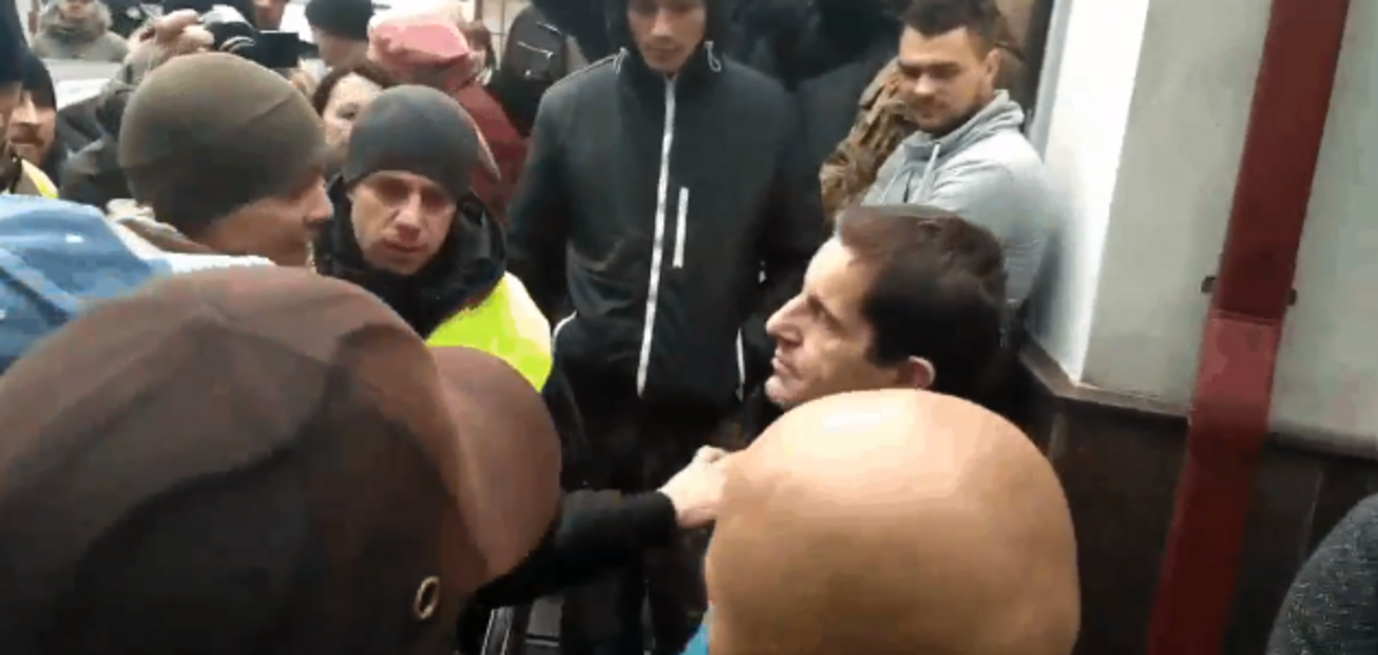 'Пострадали и Зорян, и Шкиряк': нападение на советника Авакова взбудоражило соцсети