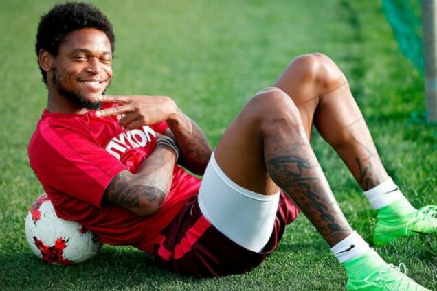 Луїс Адріано