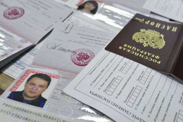 Крымчан начали массово лишать гражданства России