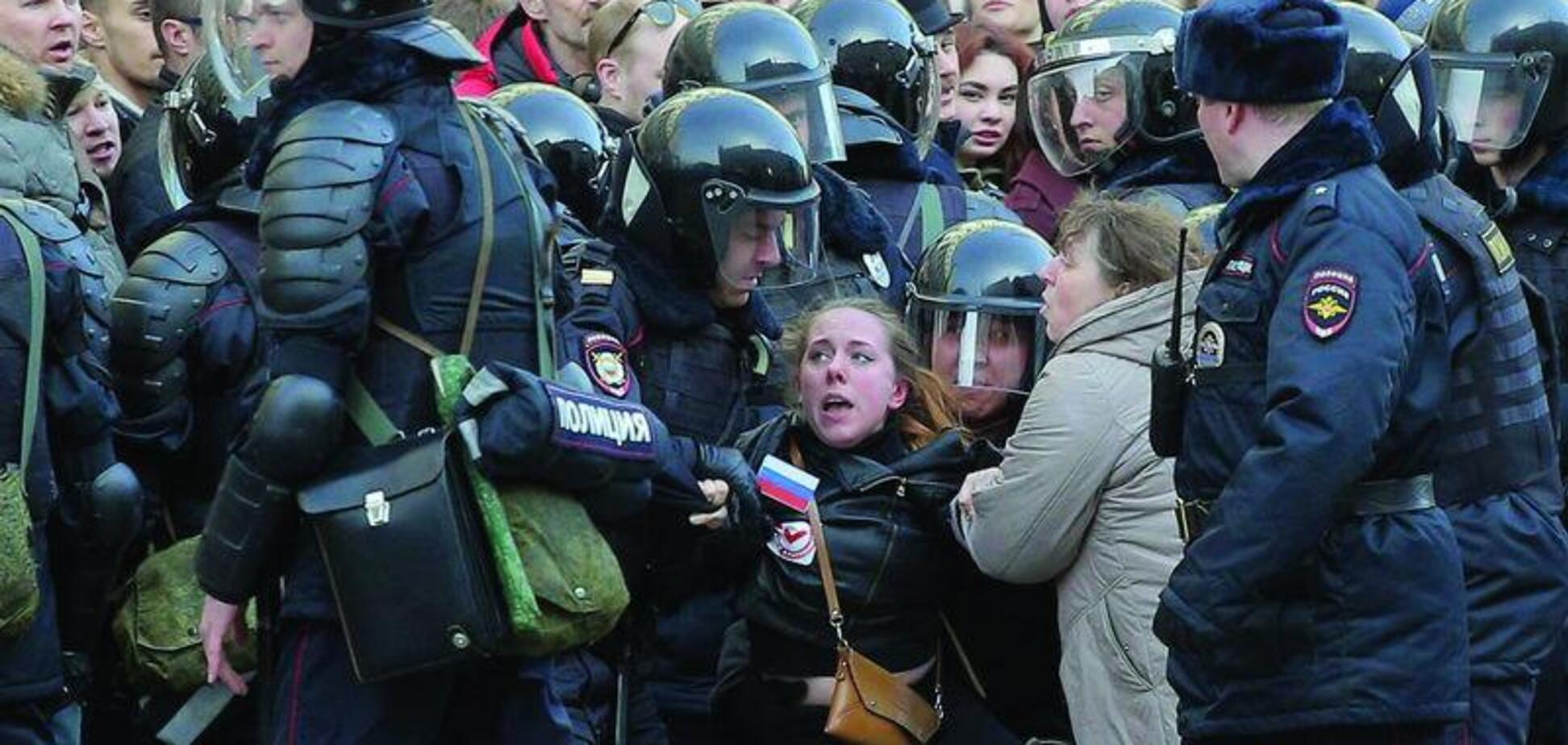 Кремль теряет контроль – Константин Боровой