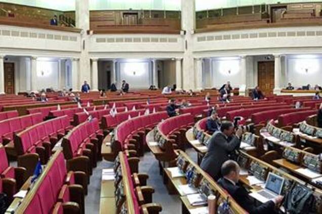 'Усі мовчать, тому що соромно': нардеп вказав на кричущу ситуацію в Раді