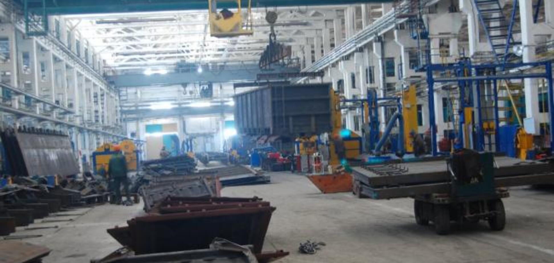 Губернатор Луганщины попросил премьера защитить Попаснянский вагоноремонтный завод