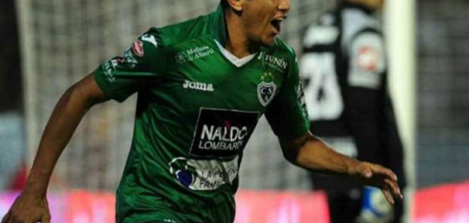 Аргентинський футболіст забив фантастичний гол з льоту з 30 метрів