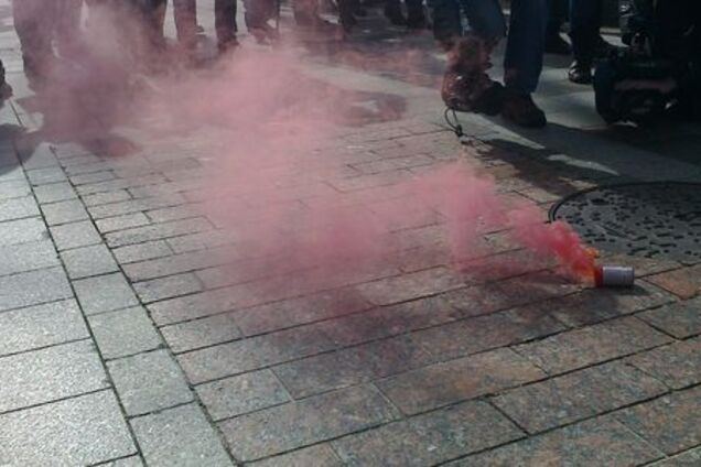 Файеры, дымовые шашки, Киев