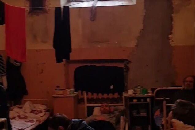 'Попал сюда - страдай': журналисты показали ужасные условия в Лукьяновском СИЗО