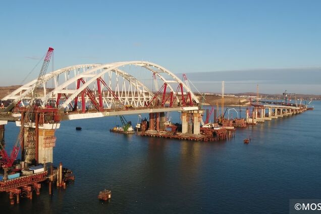 'Русские с нас смеются': Кива жестко высказался по строительству Керченского моста