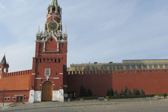 Голые, но с танками: военный эксперт объяснил, почему санкции никак не добьют Россию