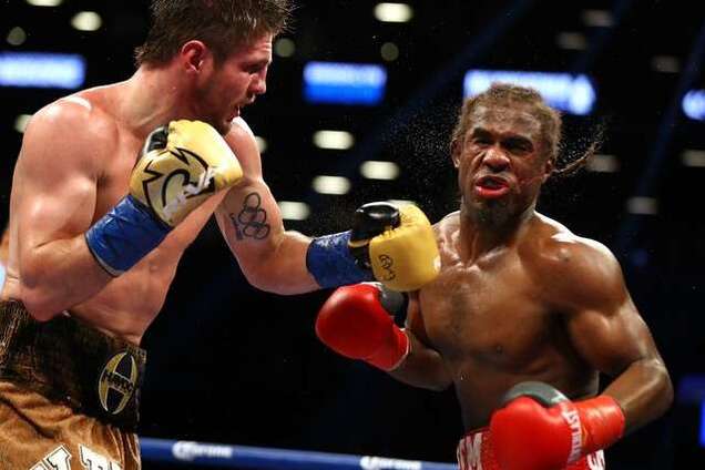 Известный украинский боксер нокаутировал соперника во втором раунде в США