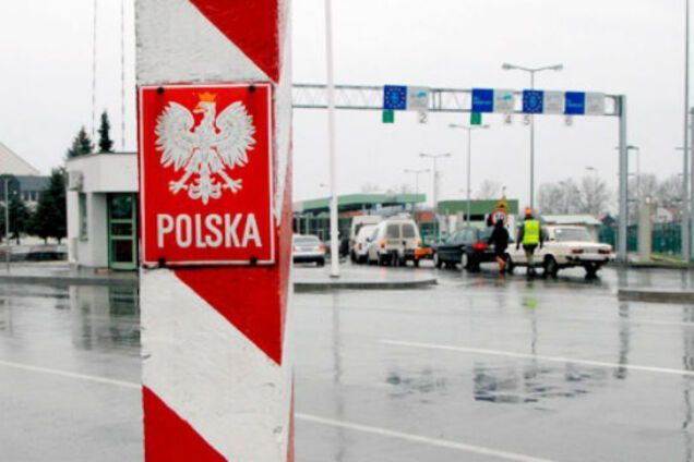 Украина и Польша достигли договоренности по взаимным 'черным спискам'