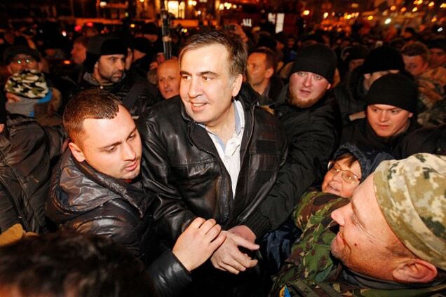 С фамилиями и суммами: раскрыта схема, как Курченко передавал деньги Саакашвили