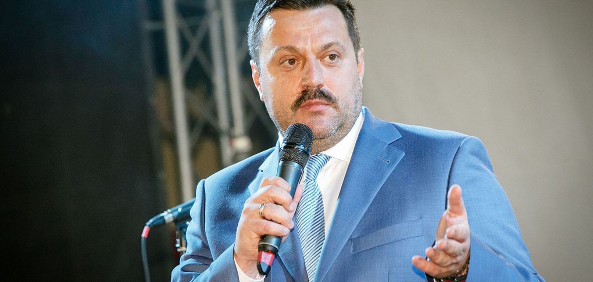 Деркач из-за отсутствия главы Минздрава подал в суд на глав коалиционных фракций