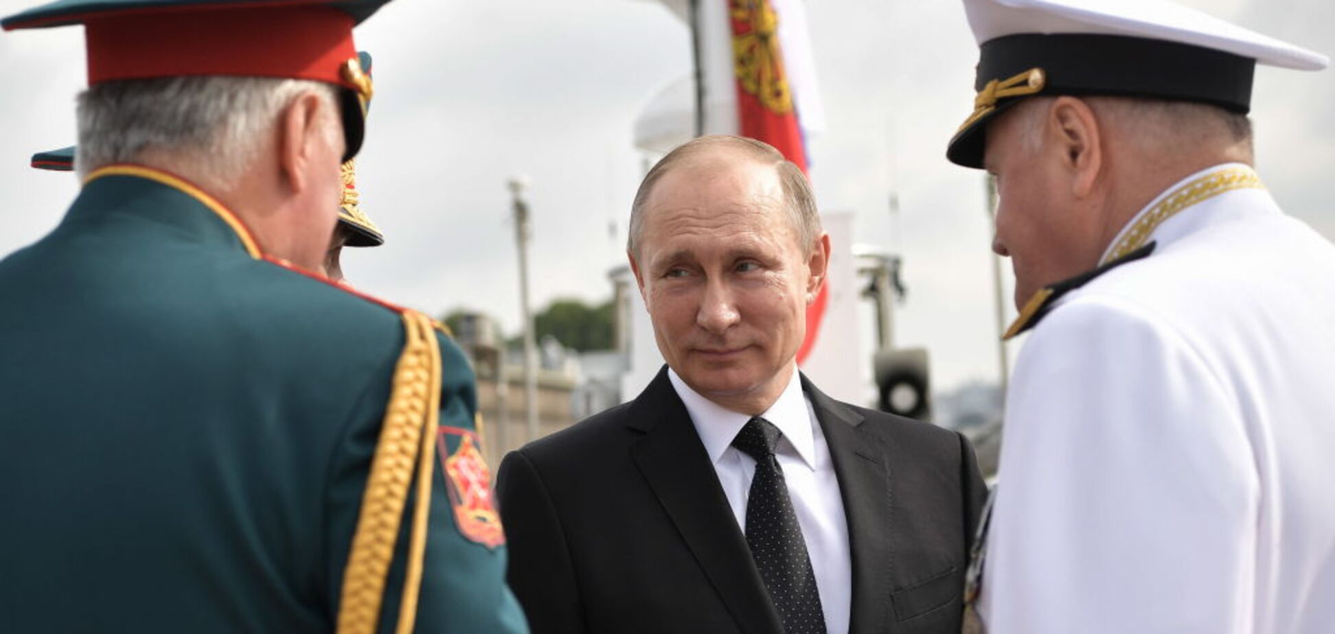 Российское руководство медленно, но уверенно ведет Россию к краху