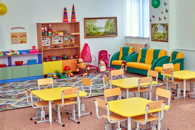 Дети ужинали: в Черкассах обвалился потолок в детсаду