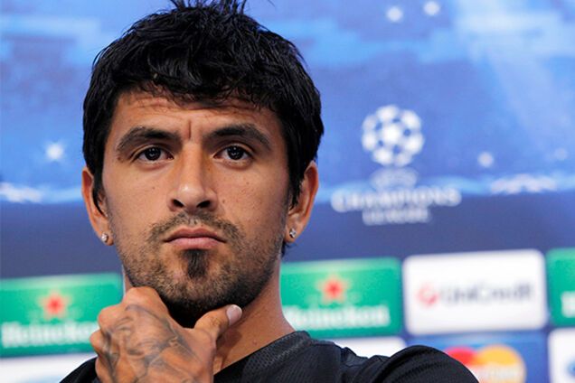 Повісити на очах у дітей: дружина знаменитого футболіста шокувала історією про гравця