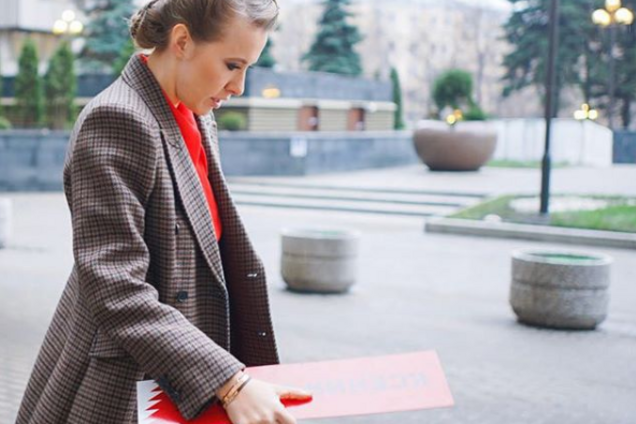 'Закупает на распродажах': в сети указали на модный прокол Собчак перед Путиным